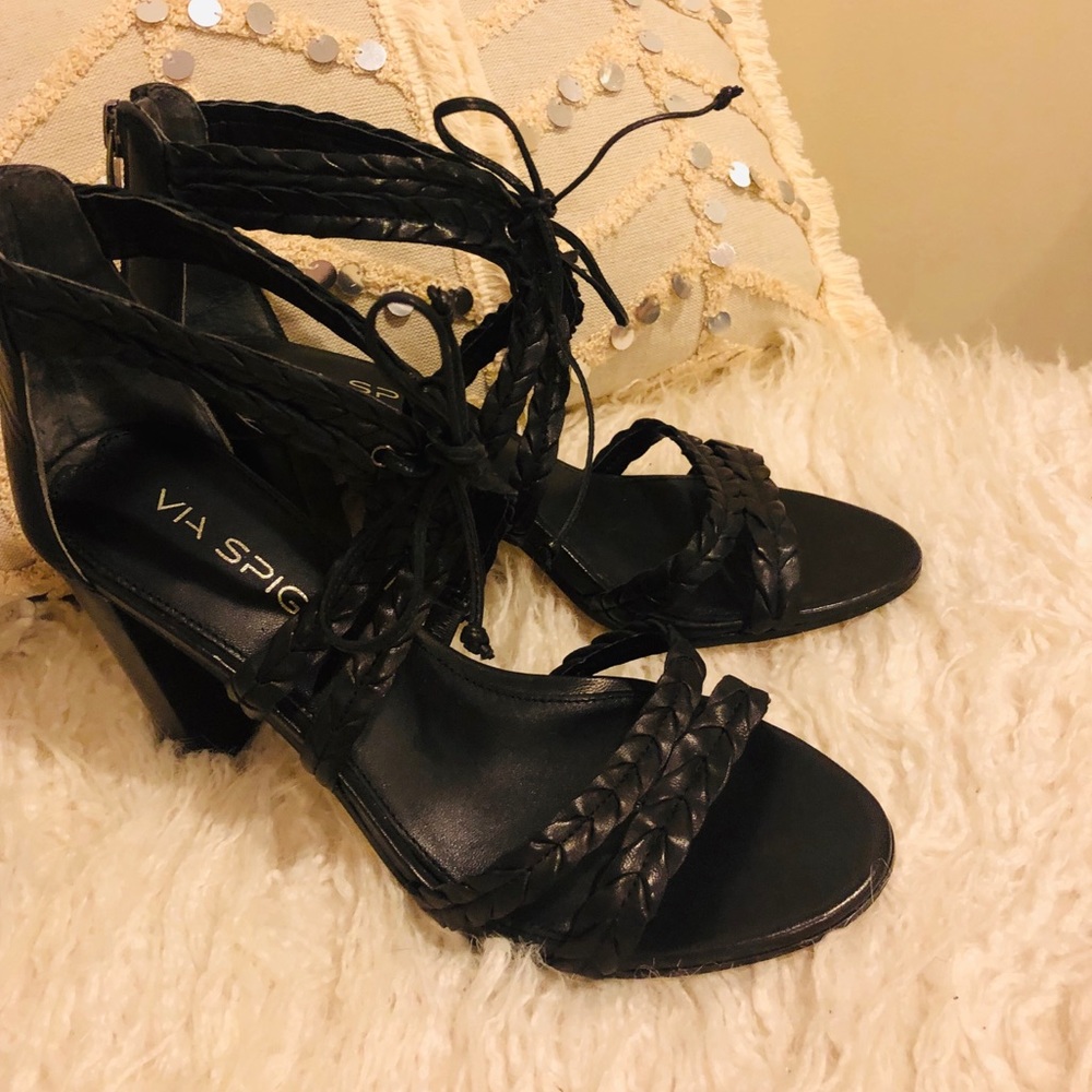 NWT Black Via Spiga Lace Tie Up Heels